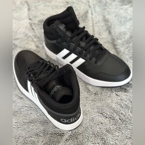 NWT Men’s Adidas Hoops 3.0 Mid Classic Basketball Shoes